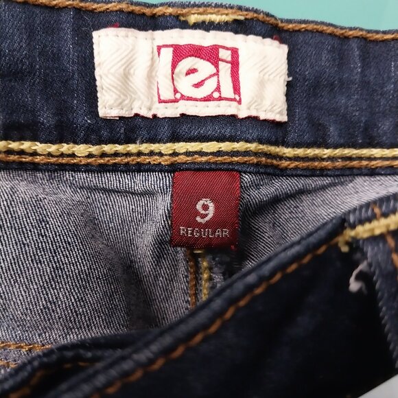 3345 Size 9j Lei Upcycled Bell Bottoms in Black and Blue - Picture 5 of 6